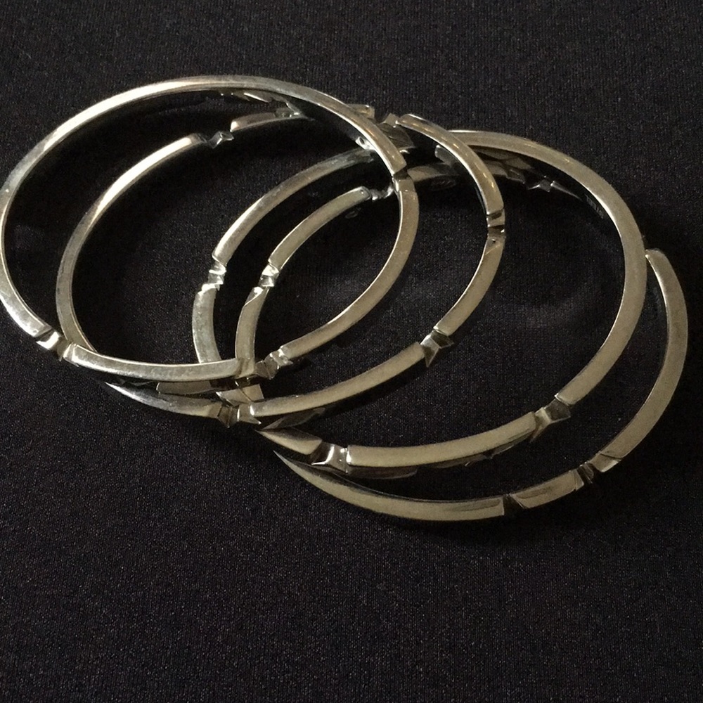 MUGLER Star bangles (4)